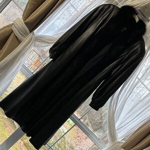 Elegant Black Leather Jacket with Fur Collar